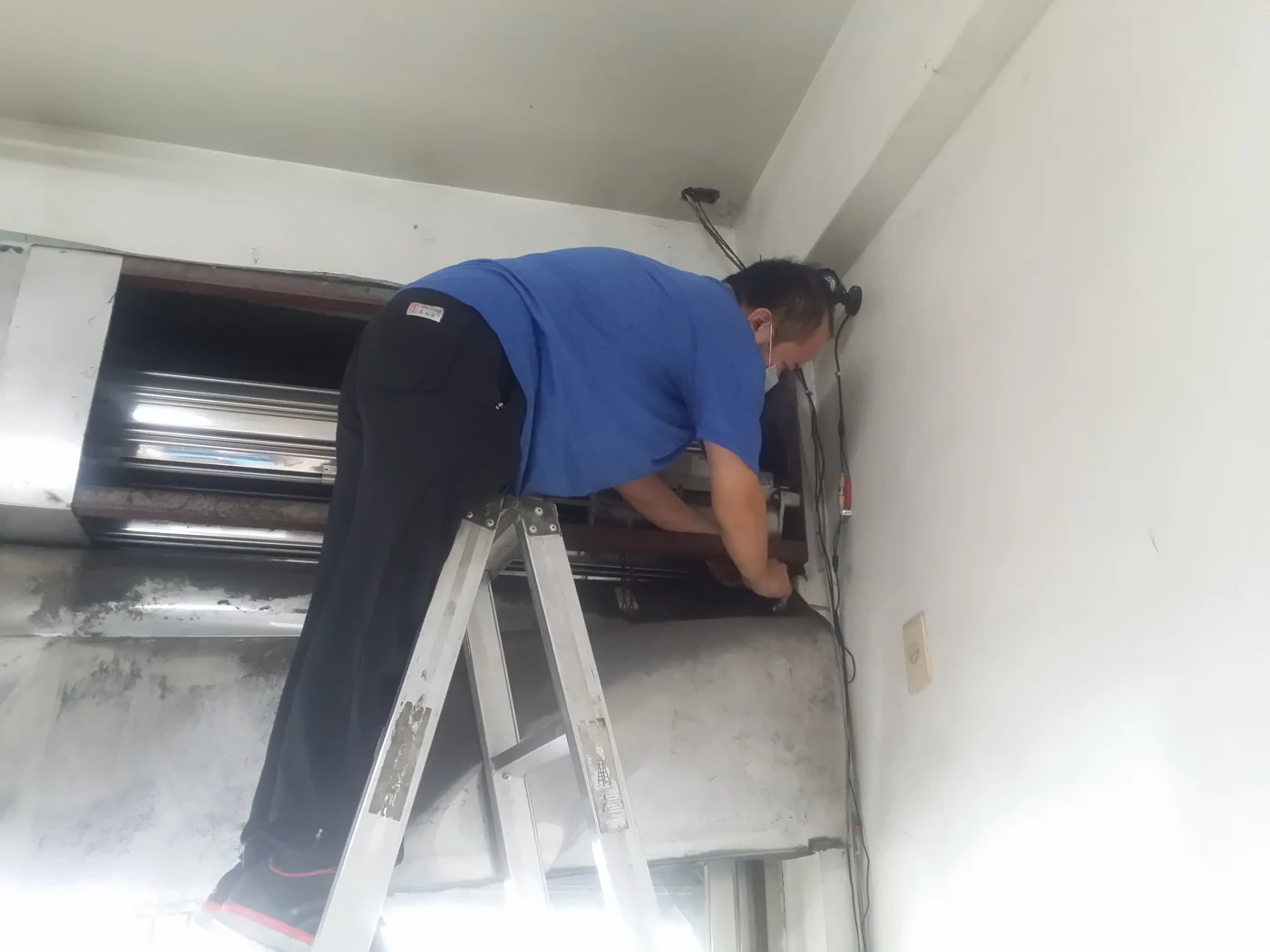 Bảo trì, bảo dưỡng và vệ sinh cửa cuốn tại Vinh, Nghệ An